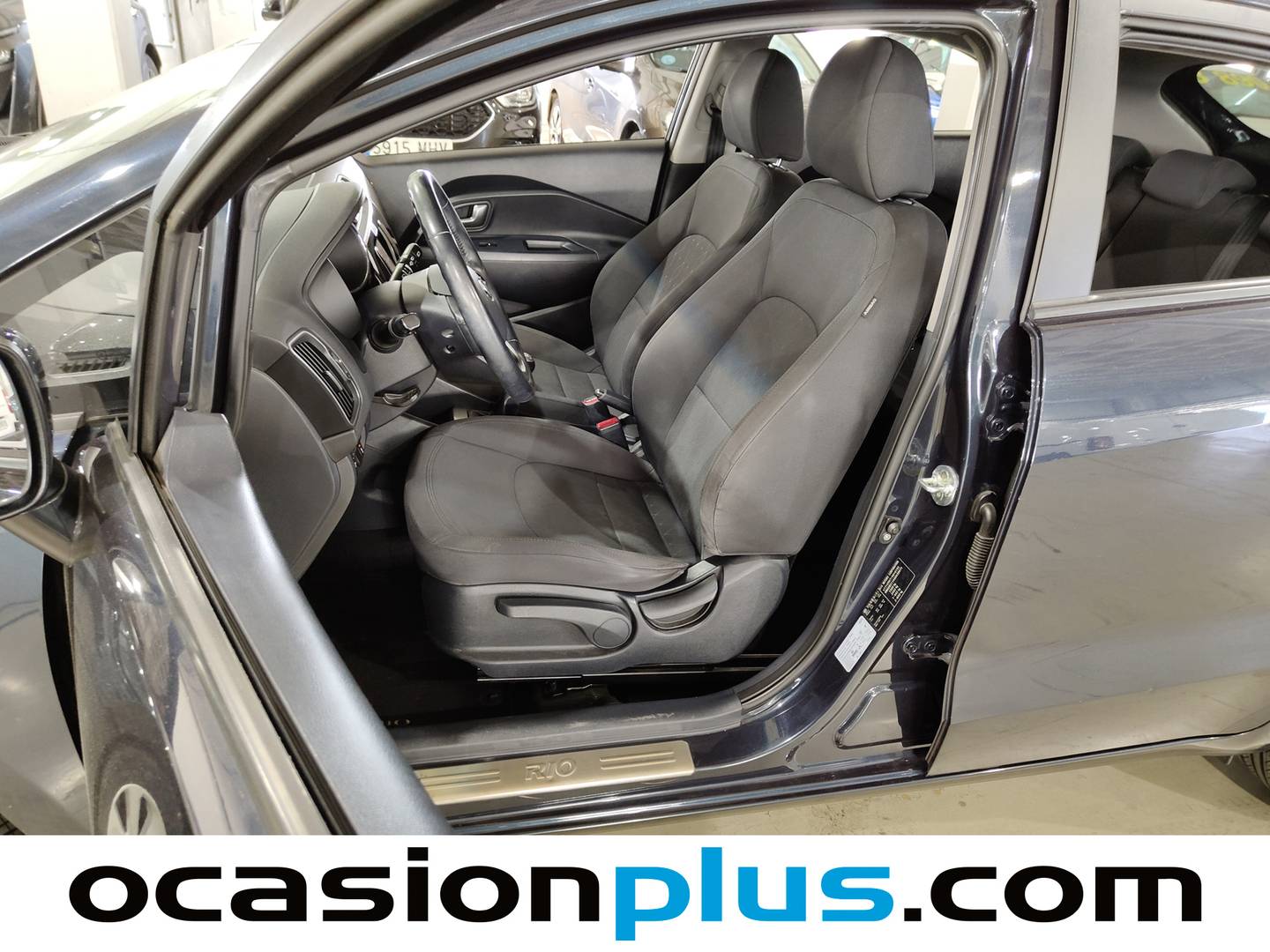 Foto asientos delanteros KIA Rio KIA Rio CVVT x-Tech Eco-Dynamics (84 CV)