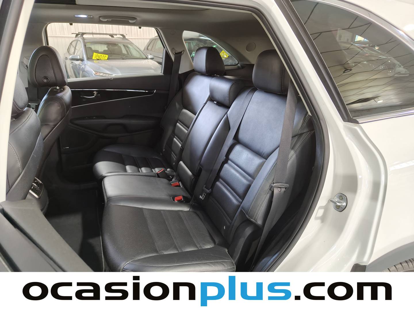 Foto asientos traseros KIA Sorento KIA Sorento 2.2 CRDi x-Tech 4x4 Auto (200 CV) 7 Plazas