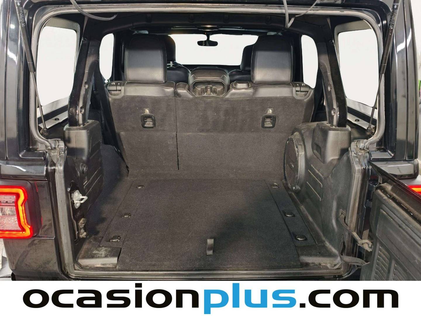 Fotos maletero Jeep Wrangler Unlimited Jeep Wrangler Unlimited 2.2 CRD Sahara 8ATX (200 CV)