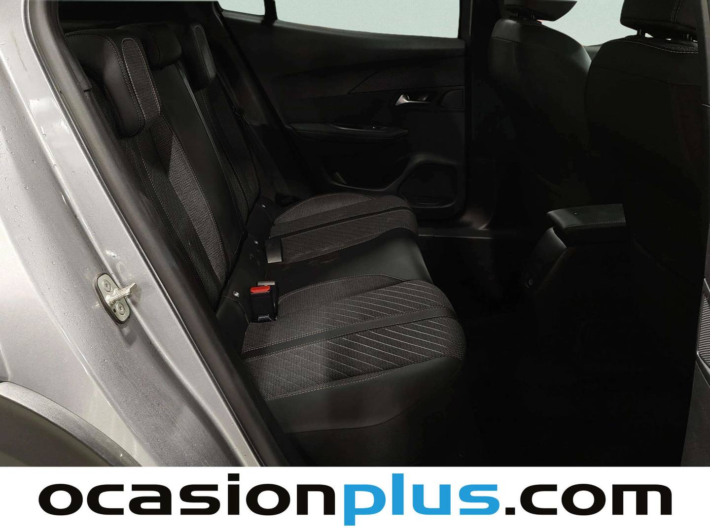 Foto asientos traseros Peugeot 2008 Peugeot 2008 Allure Hybrid eDCS6 (145 CV)