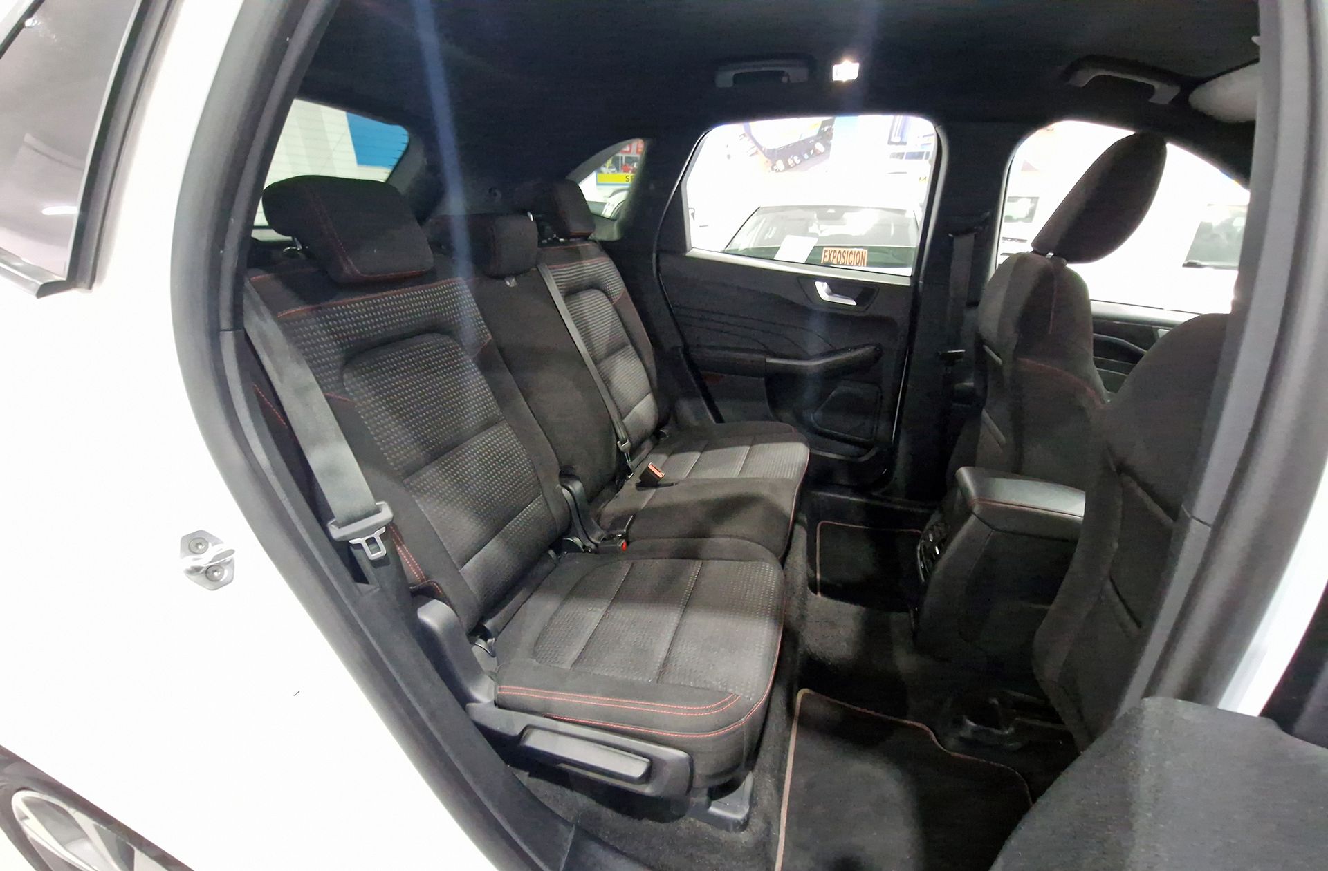 Ford Kuga 1.5 EcoBlue ST-Line - foto 18