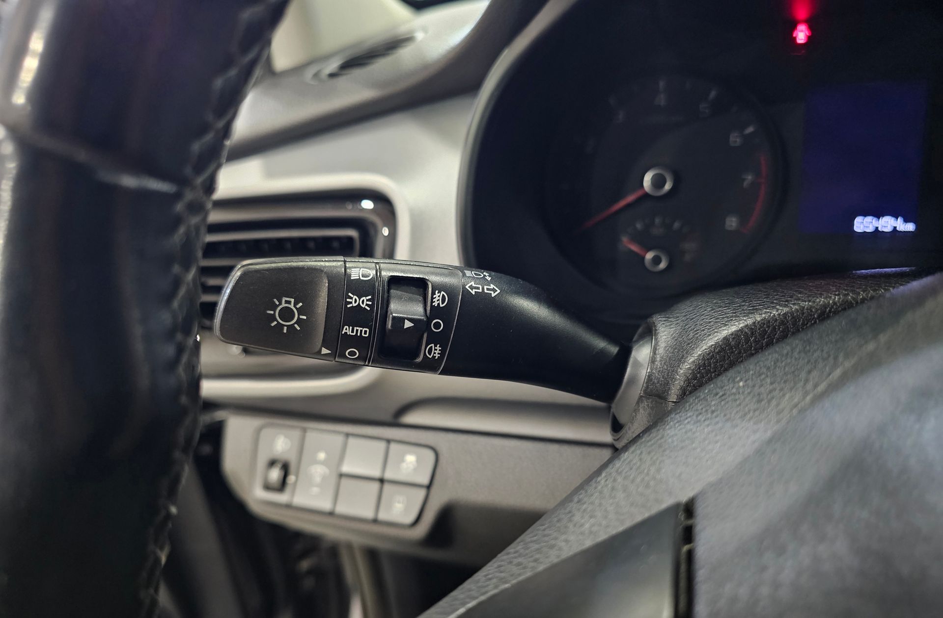 Kia Stonic 1.0 T-GDi Drive - foto 26