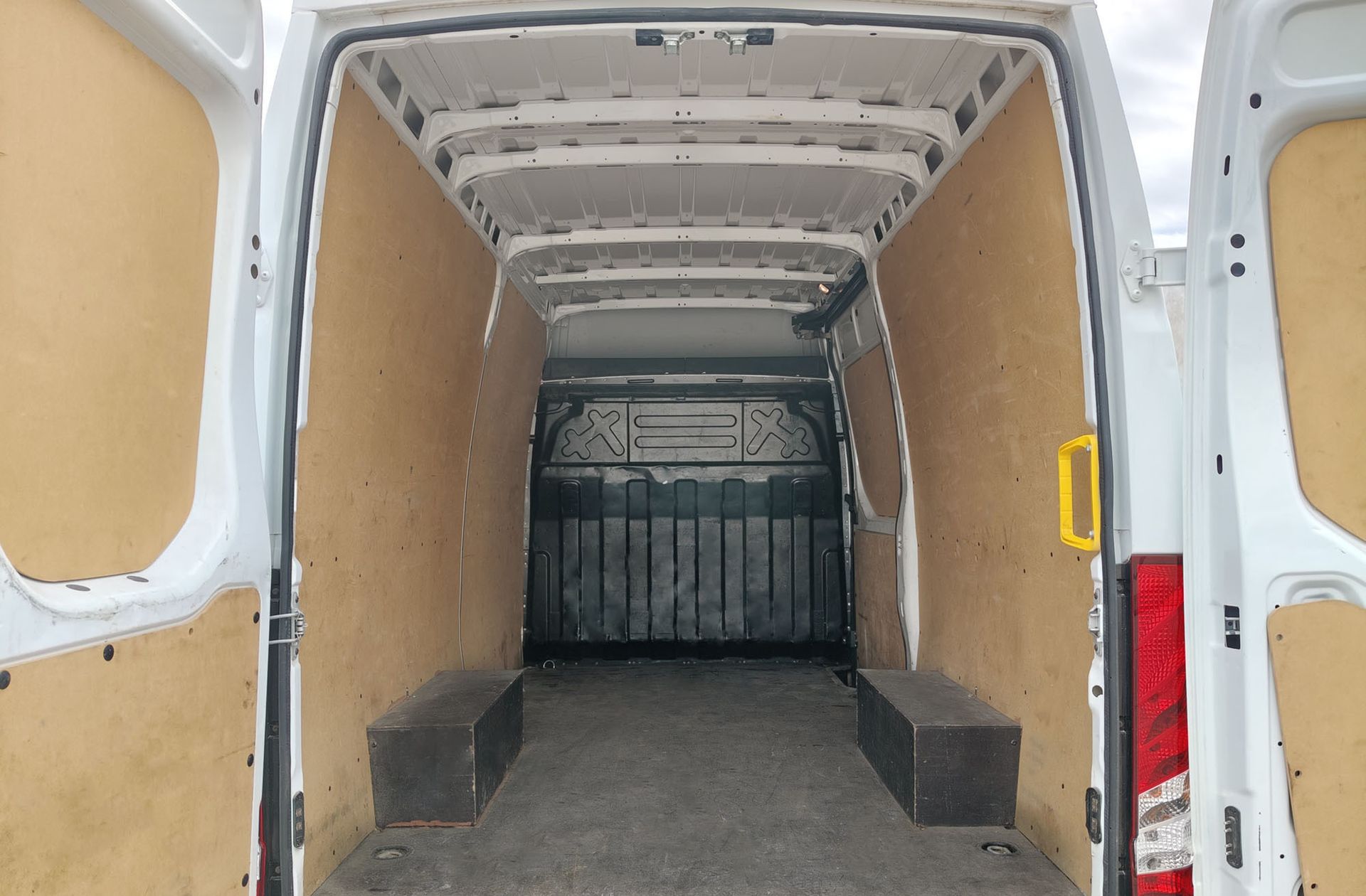 Iveco Daily 35S 16 V 3520L/H2 3 plazas - foto 11