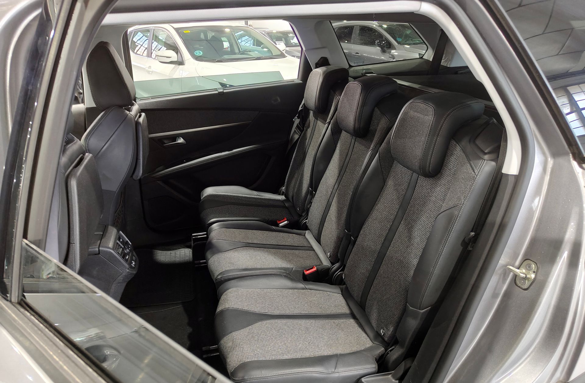 Peugeot 5008 PureTech 130 Allure EAT8 7 plazas - foto 13