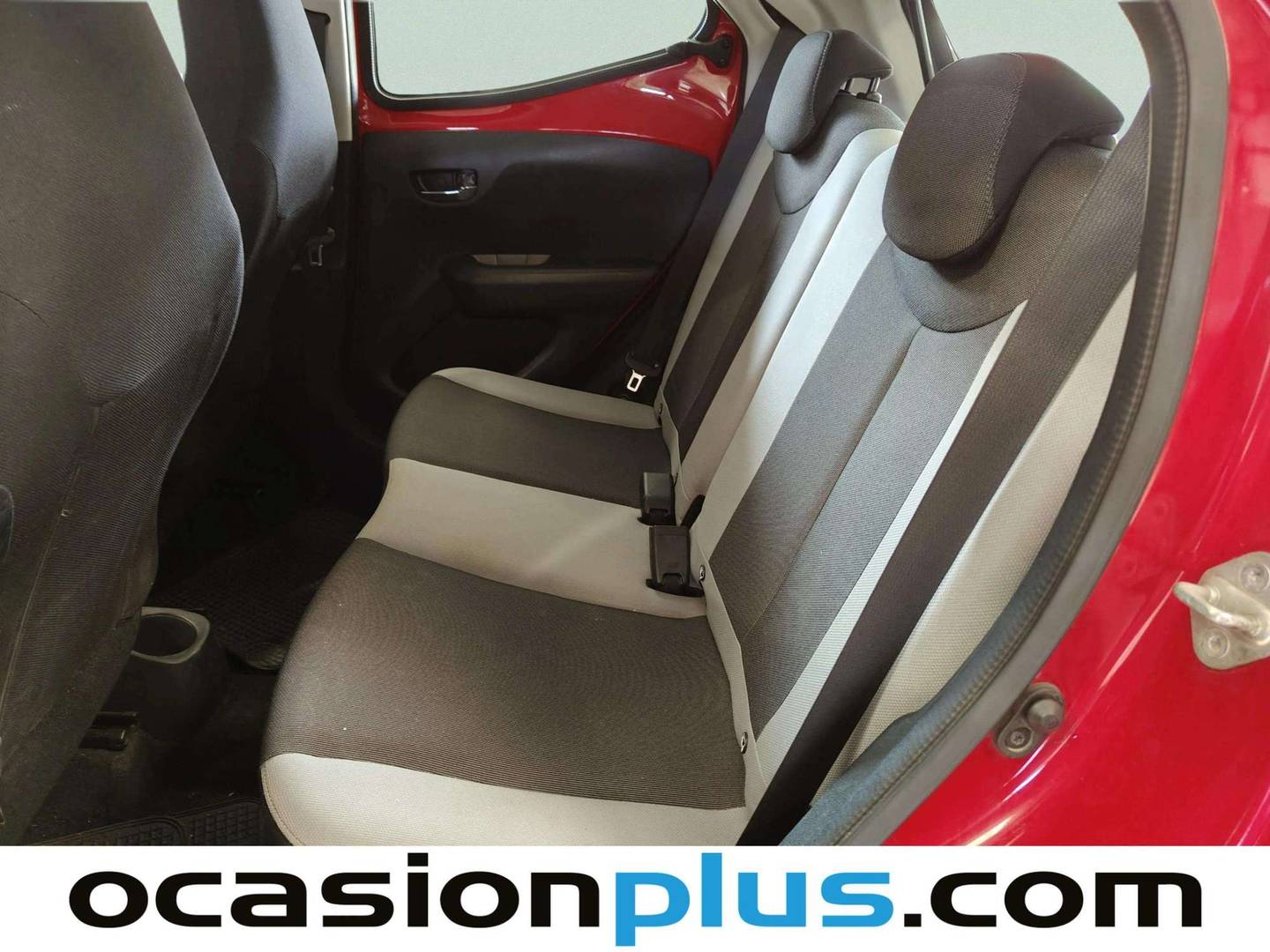 Foto asientos traseros Toyota Aygo Toyota Aygo 1.0 70 x-play (69 CV)