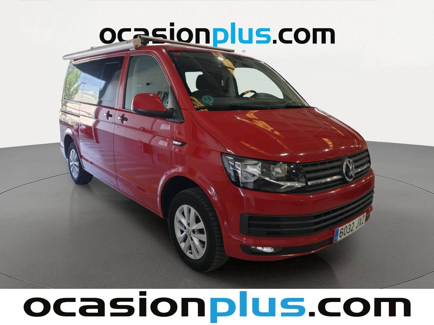 Foto delantera Volkswagen Caravelle Volkswagen Caravelle Trendline Batalla Corta 2.0 TDI BMT (102 CV) izquierda