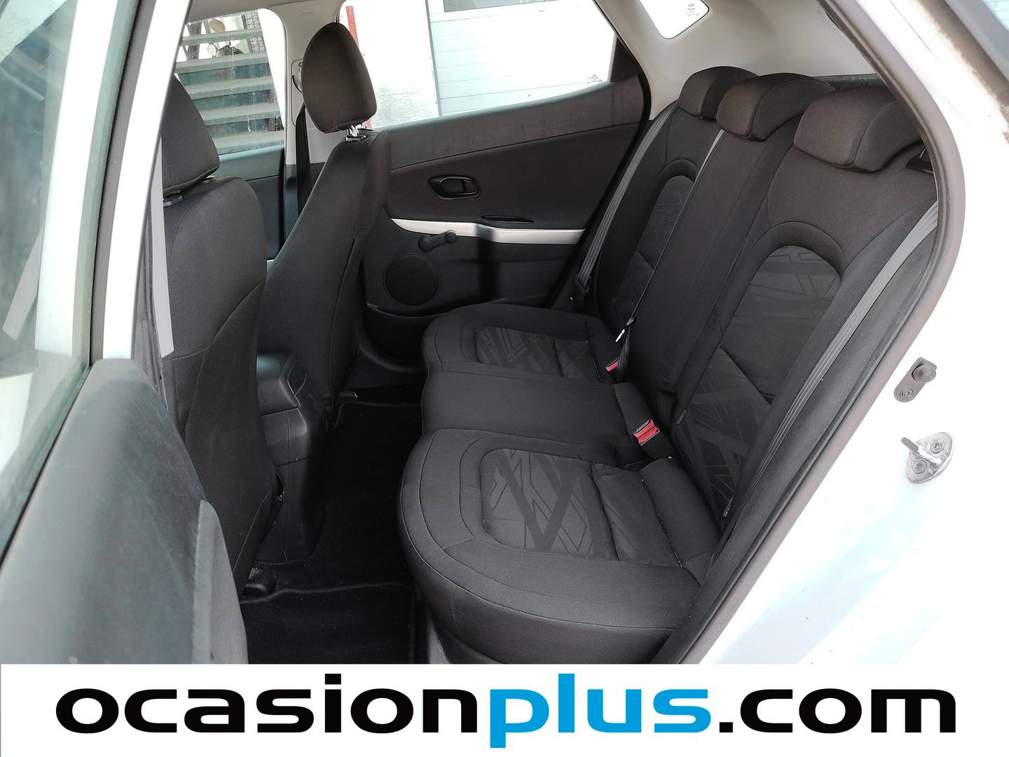 Foto asientos traseros KIA Ceed KIA Ceed 1.4 CVVT Concept (100 CV)
