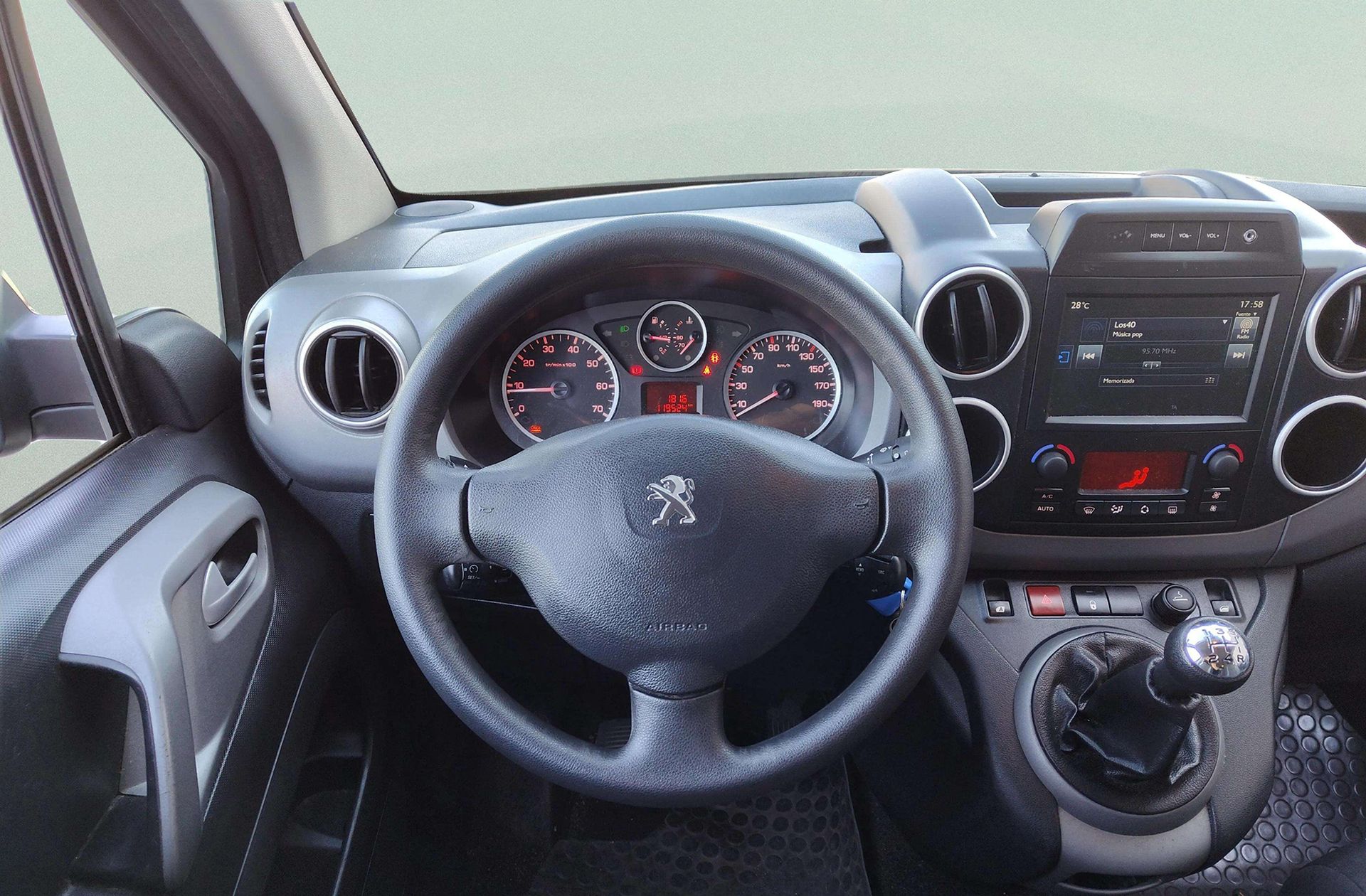 Peugeot Partner Tepee BlueHDi 100 Outdoor - foto 21