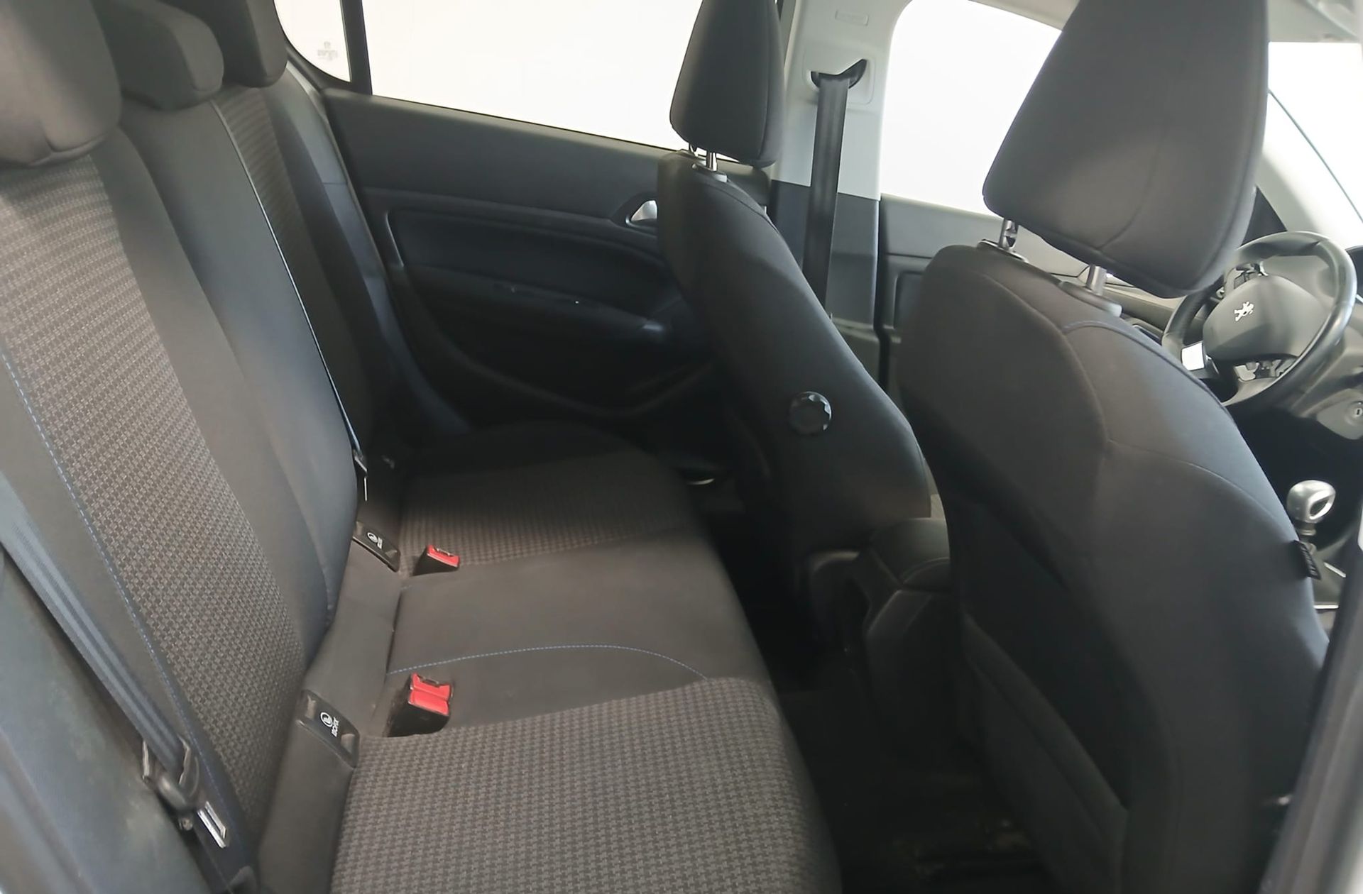 Peugeot 308 BlueHDi 130 Style - foto 14