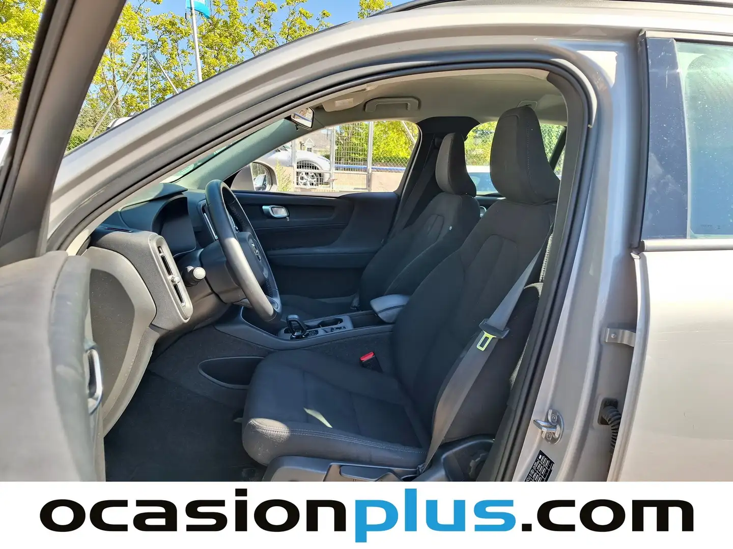 Foto Volvo XC40 Volvo XC40 B3 G Essential Auto (163 CV)