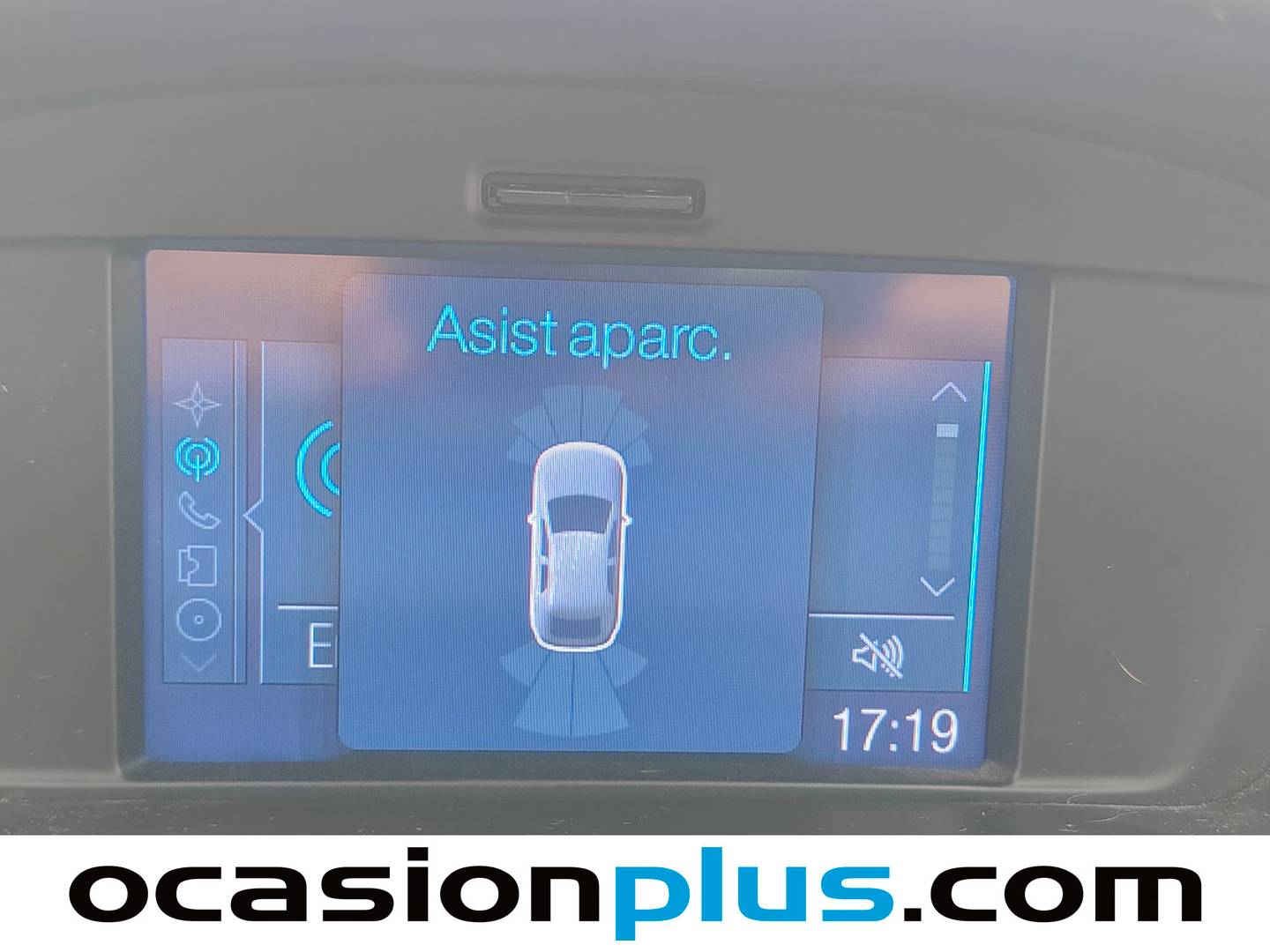 Equipamiento del Ford Kuga Ford Kuga 2.0 TDCI S&S Titanium 4x2 (120 CV)