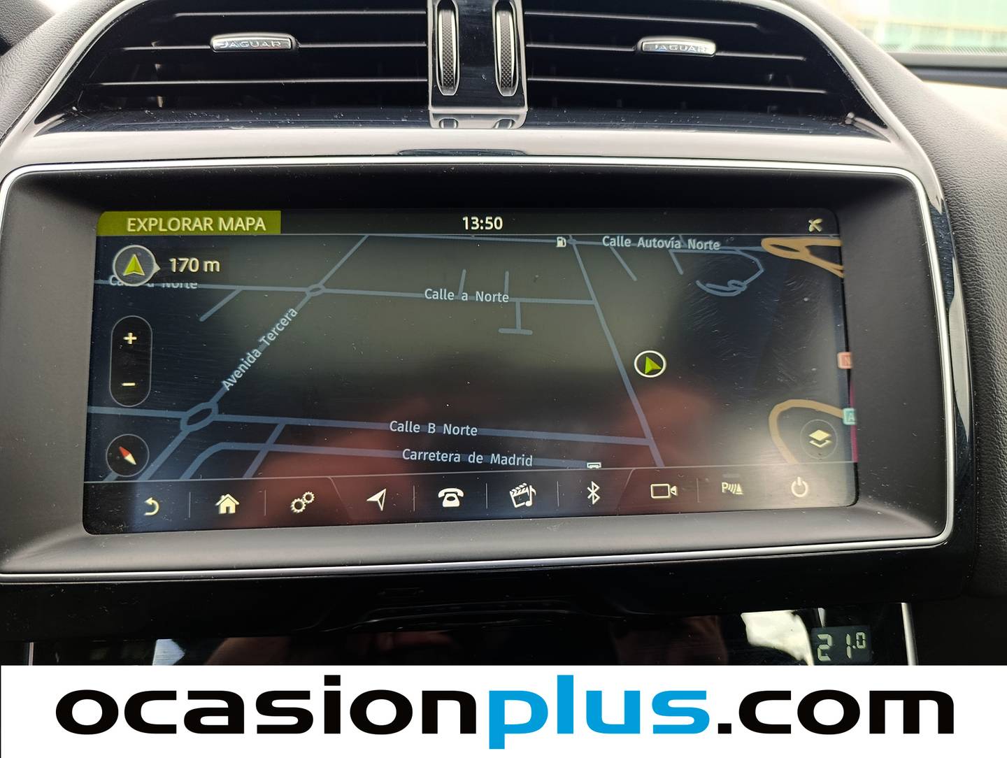 Foto Jaguar XE Jaguar XE 2.0 Diesel R-Sport RWD Auto (180 CV)