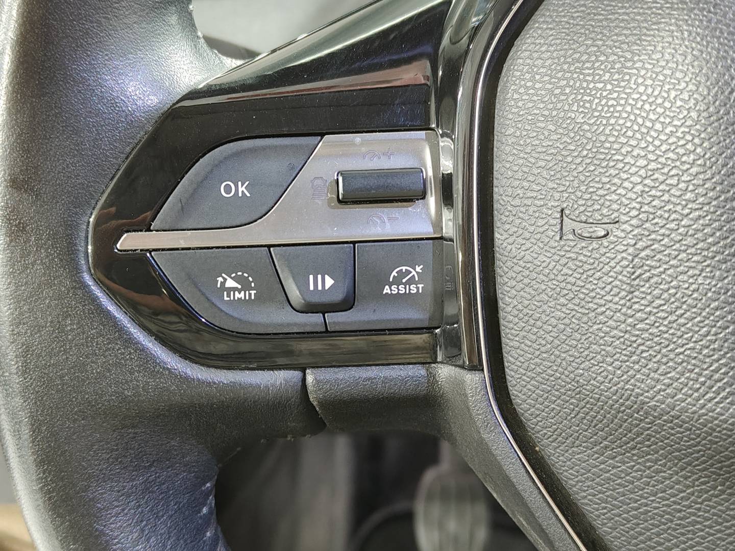 Foto Peugeot 308 Peugeot 308 SW SW BlueHDi 130 S&S Allure Pack (130 CV)