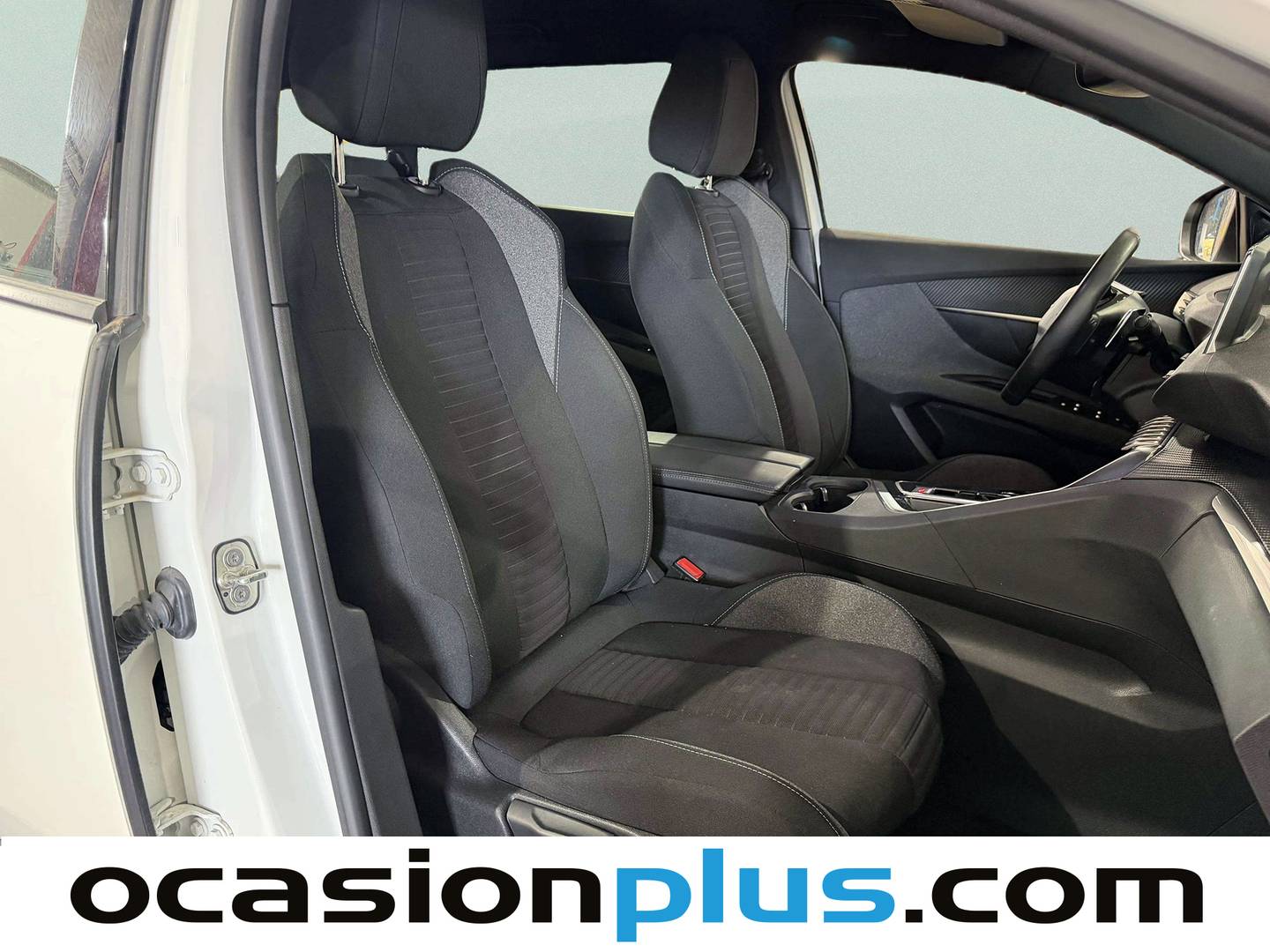 Peugeot 5008 Hybrid Peugeot 5008 Hybrid 1.2 Active Pack eDCS6 100 kW (136 CV) 7 plazas km 0