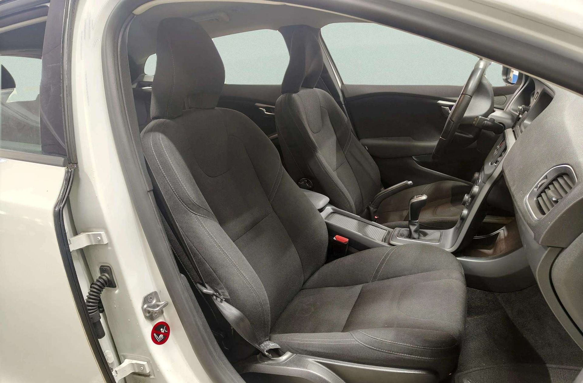 Volvo V40 D2 Kinetic - foto 13