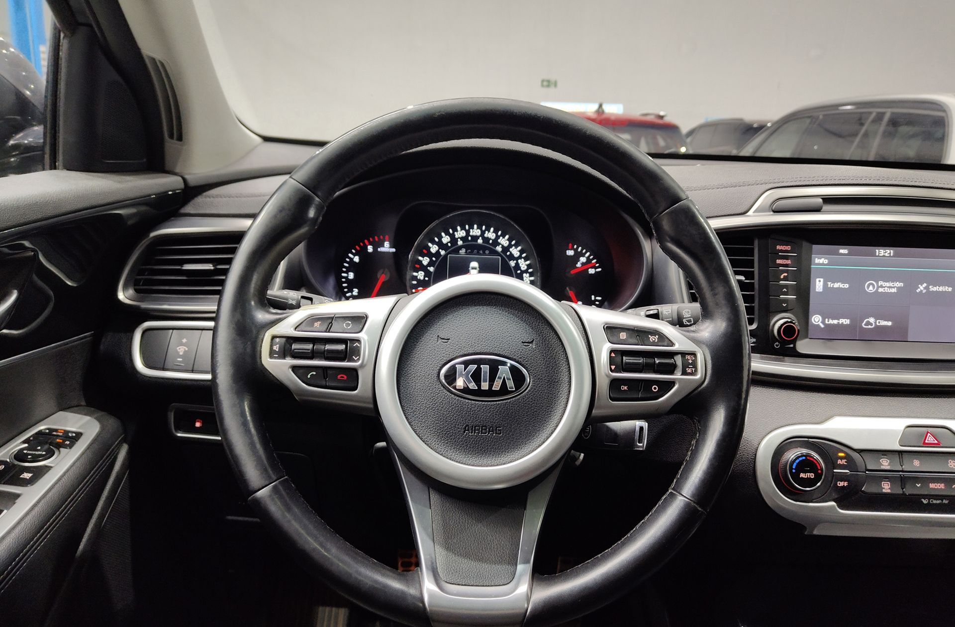 Kia Sorento 2.2 CRDi Drive 4x2 7 plazas - foto 24