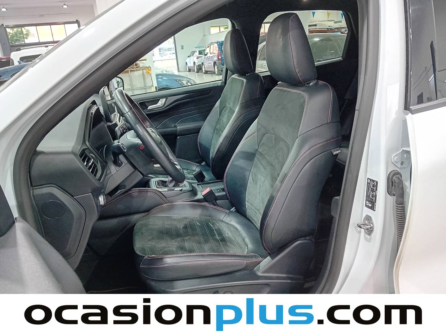 Foto asientos delanteros Ford Kuga Ford Kuga 1.5T EcoBoost ST-Line X 4x2 (150 CV)