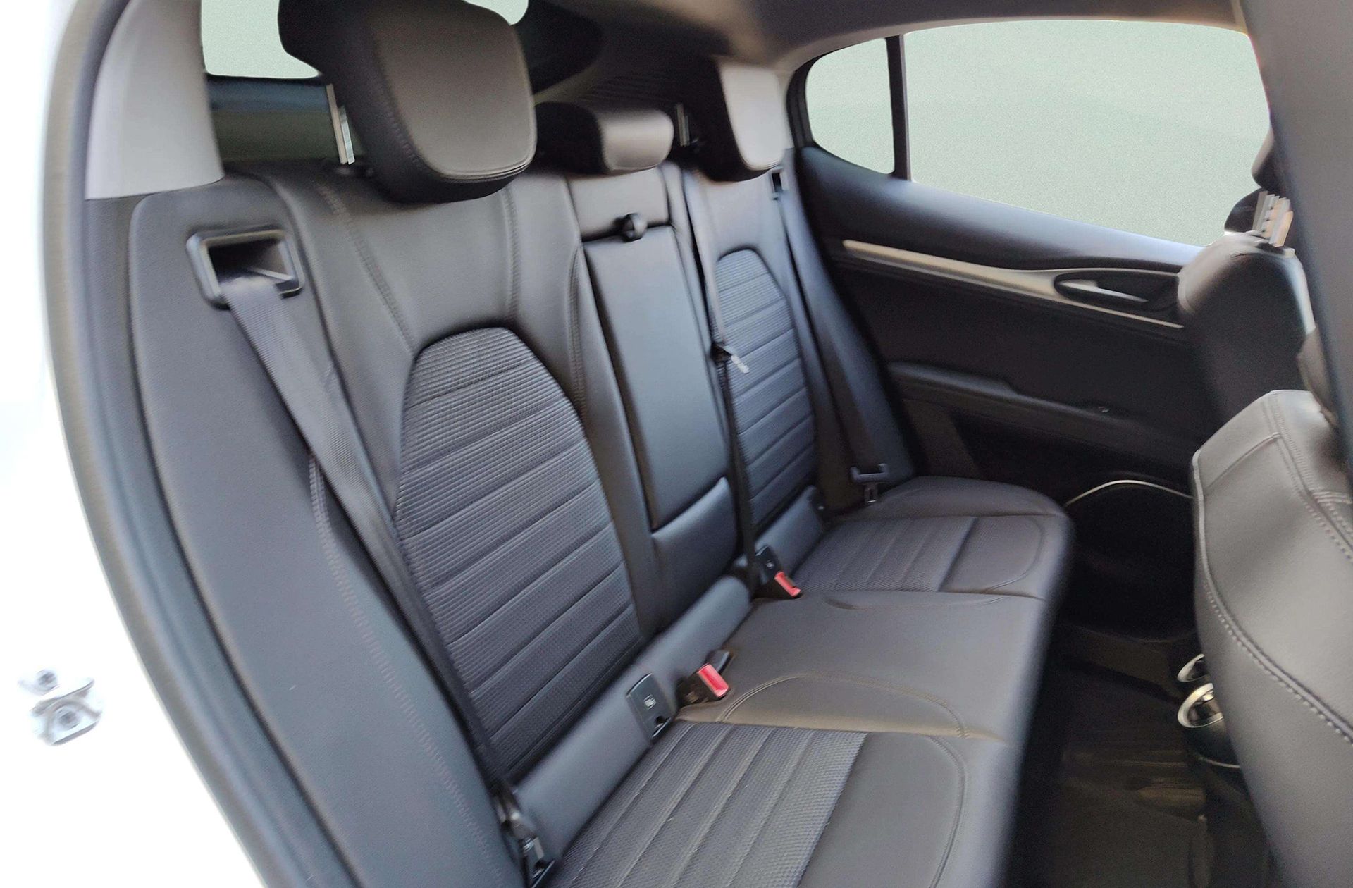 Alfa Romeo Stelvio 2.0 Gasolina Executive AWD - foto 20