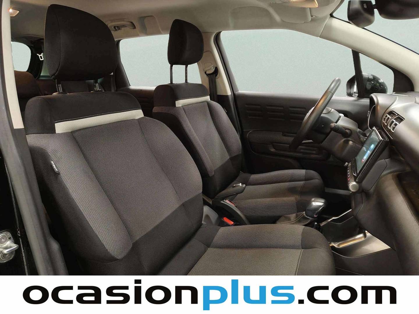 Foto Citroën C3 Aircross Citroen C3 Aircross PureTech 130 Shine Pack EAT6 (131 CV)