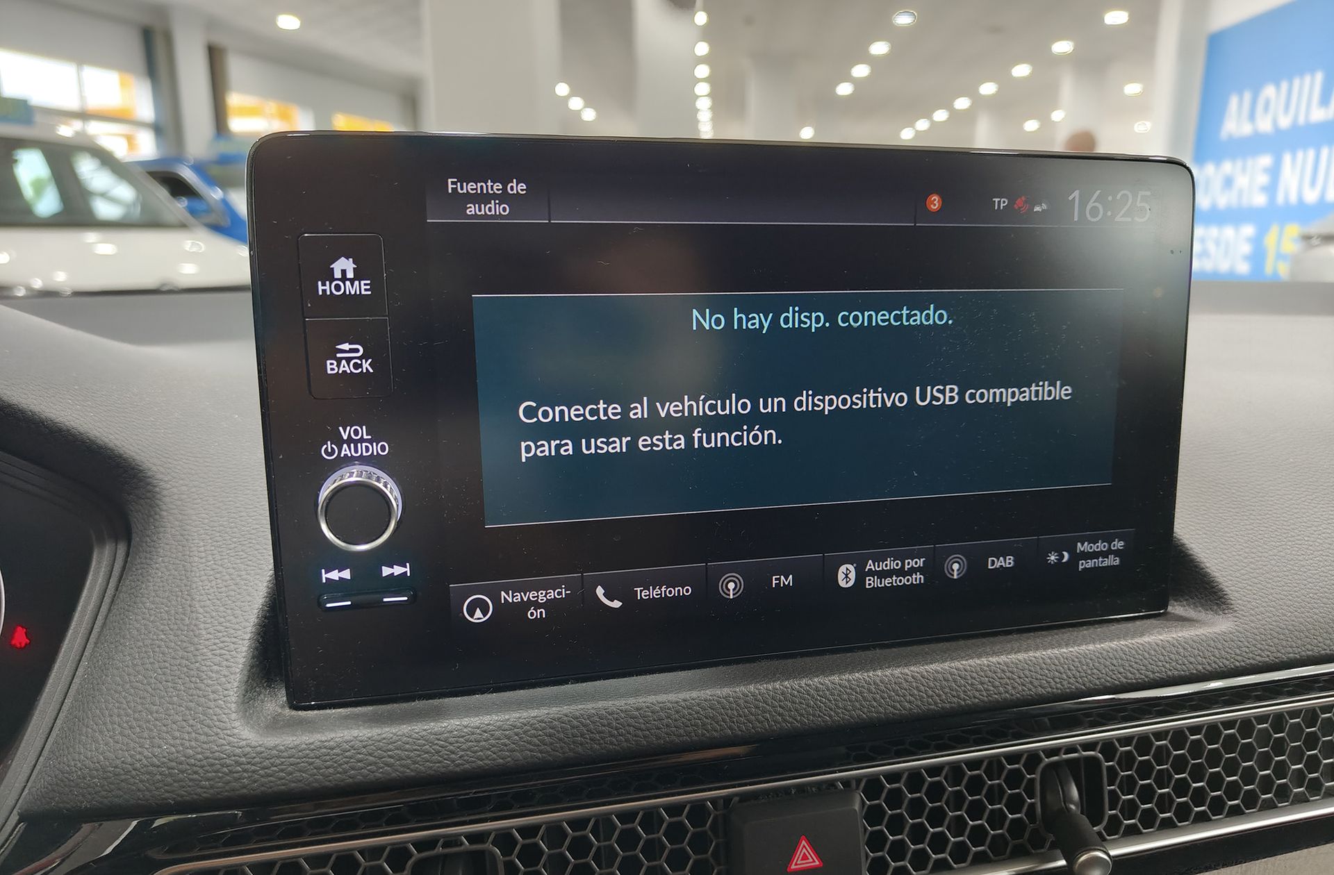 Honda Civic 2.0 i-MMD Elegance CVT - foto 32