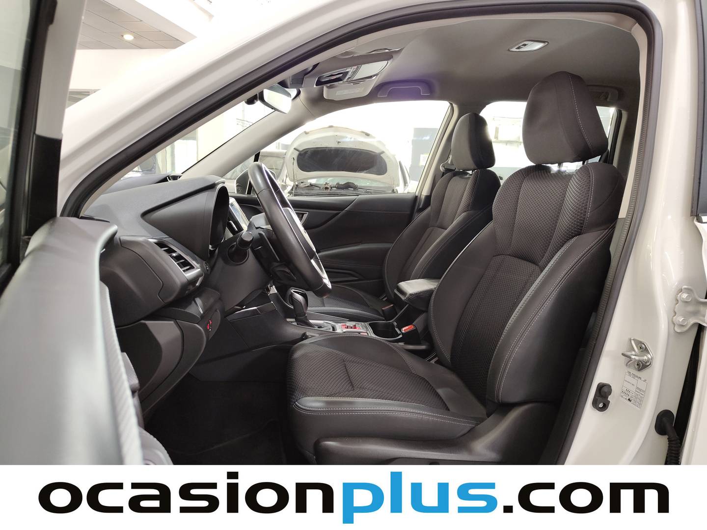 Foto asientos delanteros Subaru Forester Subaru Forester 2.0i Hybrid Executive CVT 110 kW (150 CV)