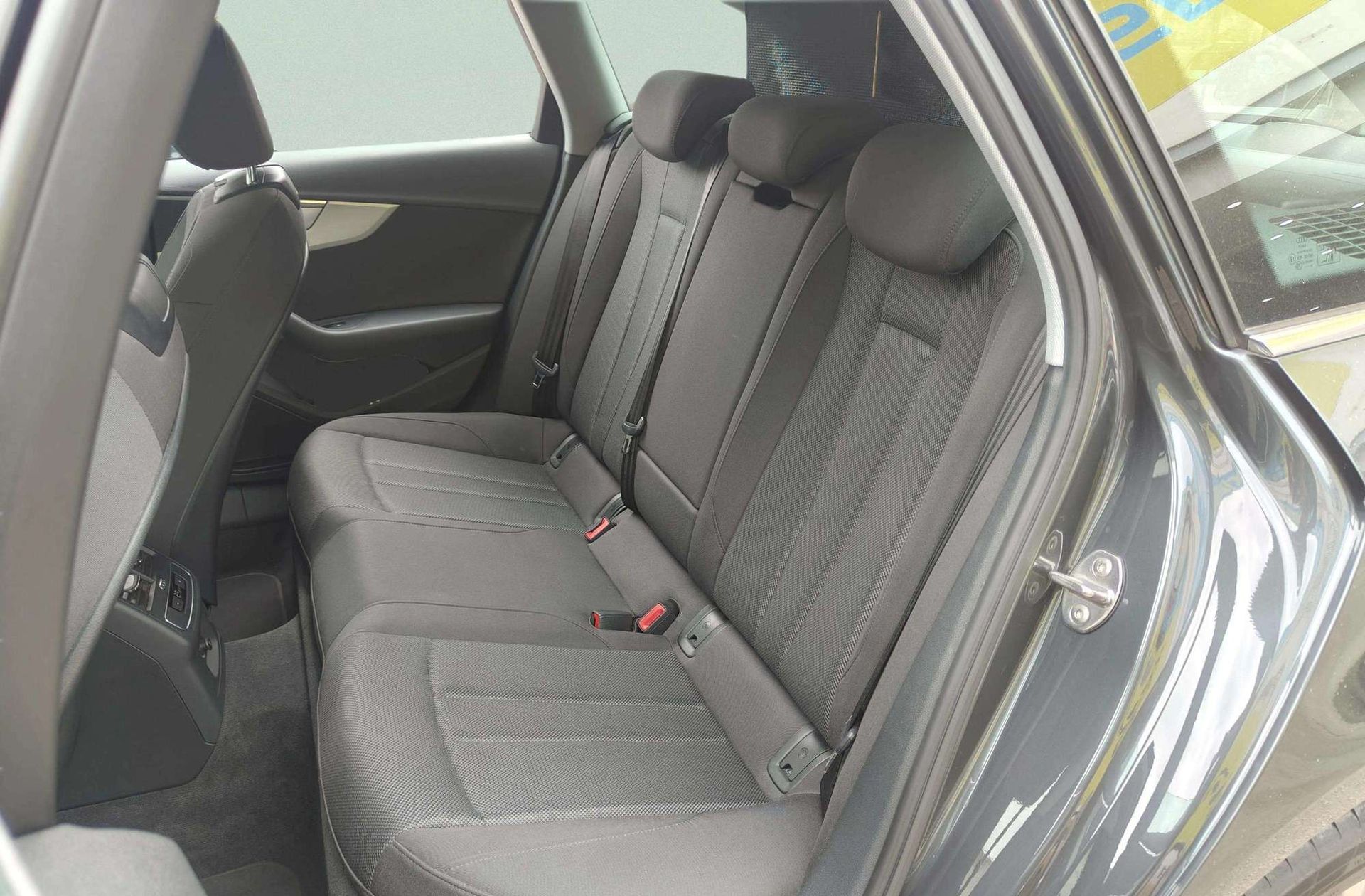 Audi A4 Avant Advanced 40 TDI S tronic - foto 12