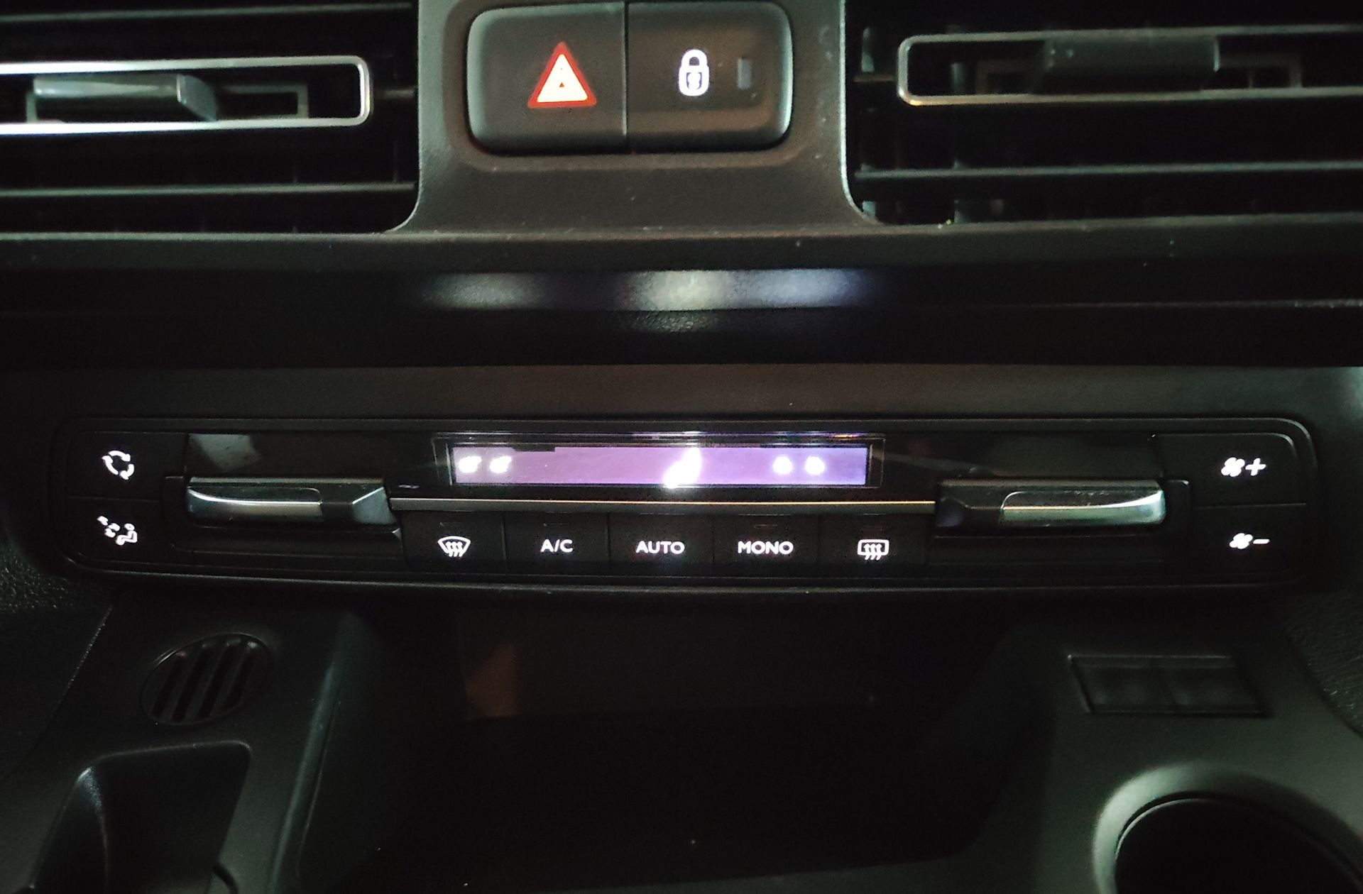 Citroën Berlingo Combi BlueHDi 100 Talla M 100 Años - foto 30