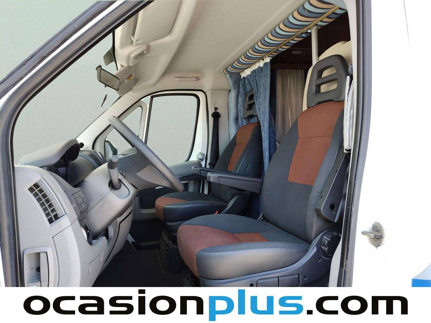 Foto asientos delanteros Elnagh M 200 Elnagh M 200 2.3D Baron 47 D (130 CV) 7 Plazas
