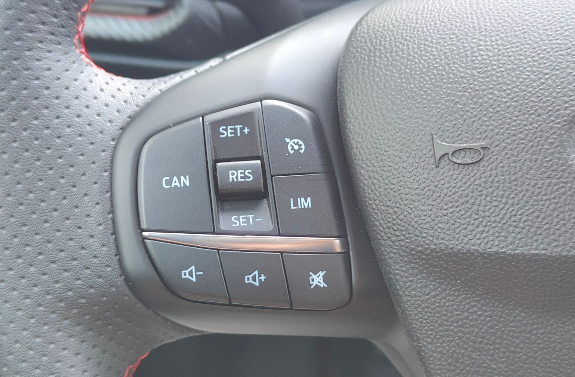 Ford Fiesta 1.5 EcoBoost ST - foto 31
