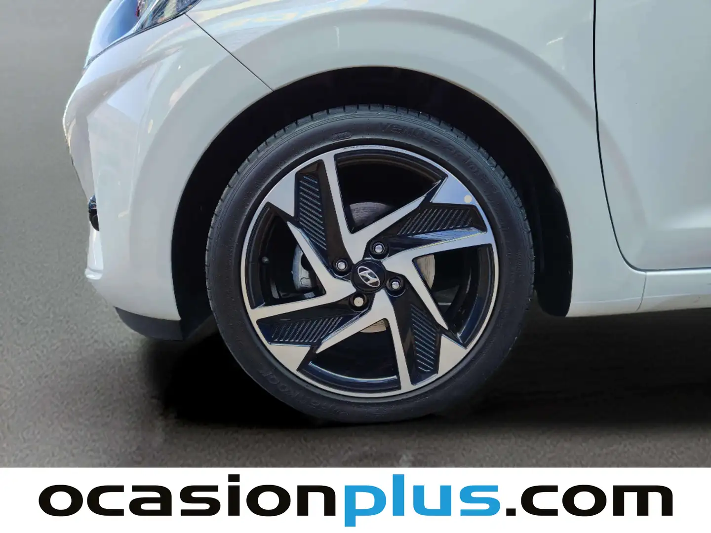 Foto Hyundai i10 Hyundai i10 1.2 Tecno AT (84 CV)