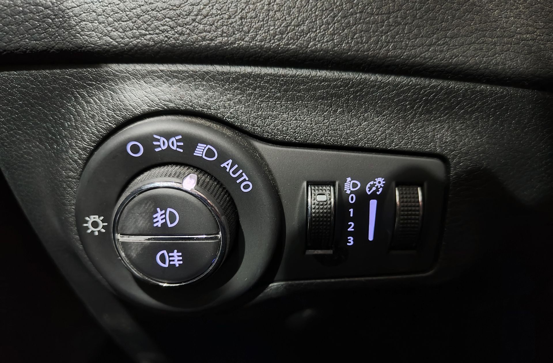 Jeep Compass 1.4 MultiAir Longitude 4x2 - foto 13