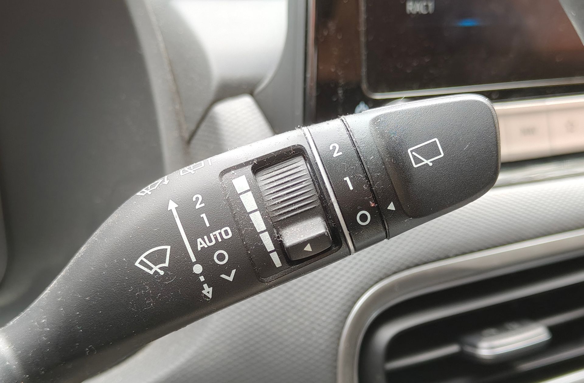Hyundai Kona EV Tecno - foto 33