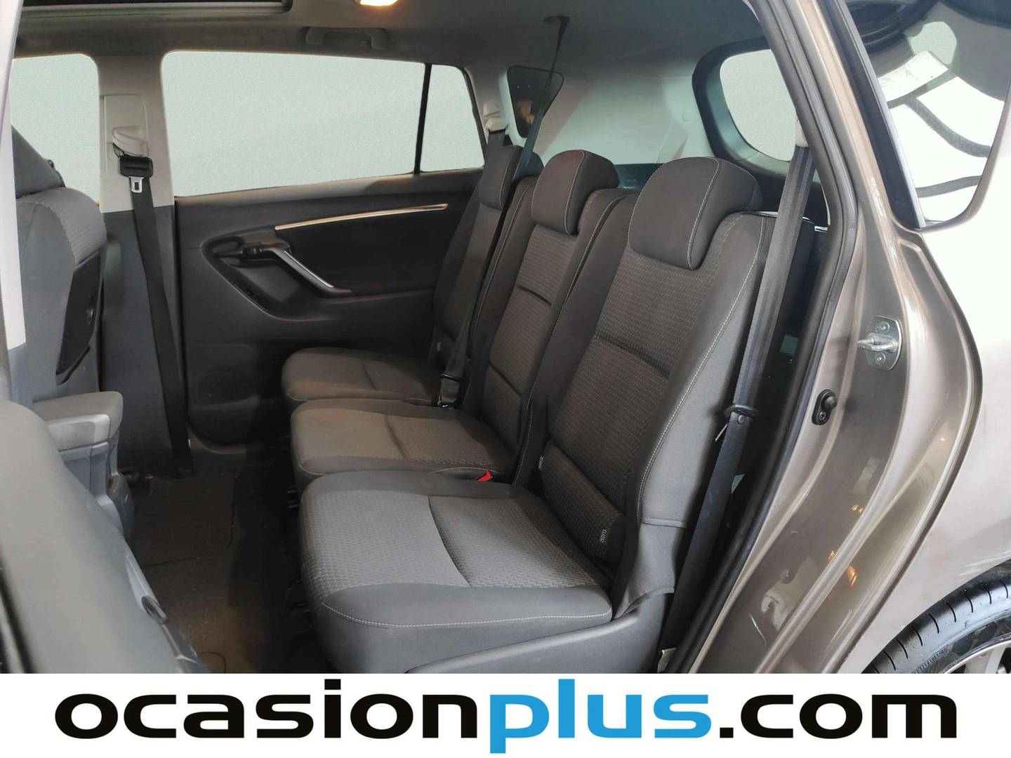 Foto asientos traseros Toyota Verso Toyota Verso 115D Advance (112 CV)