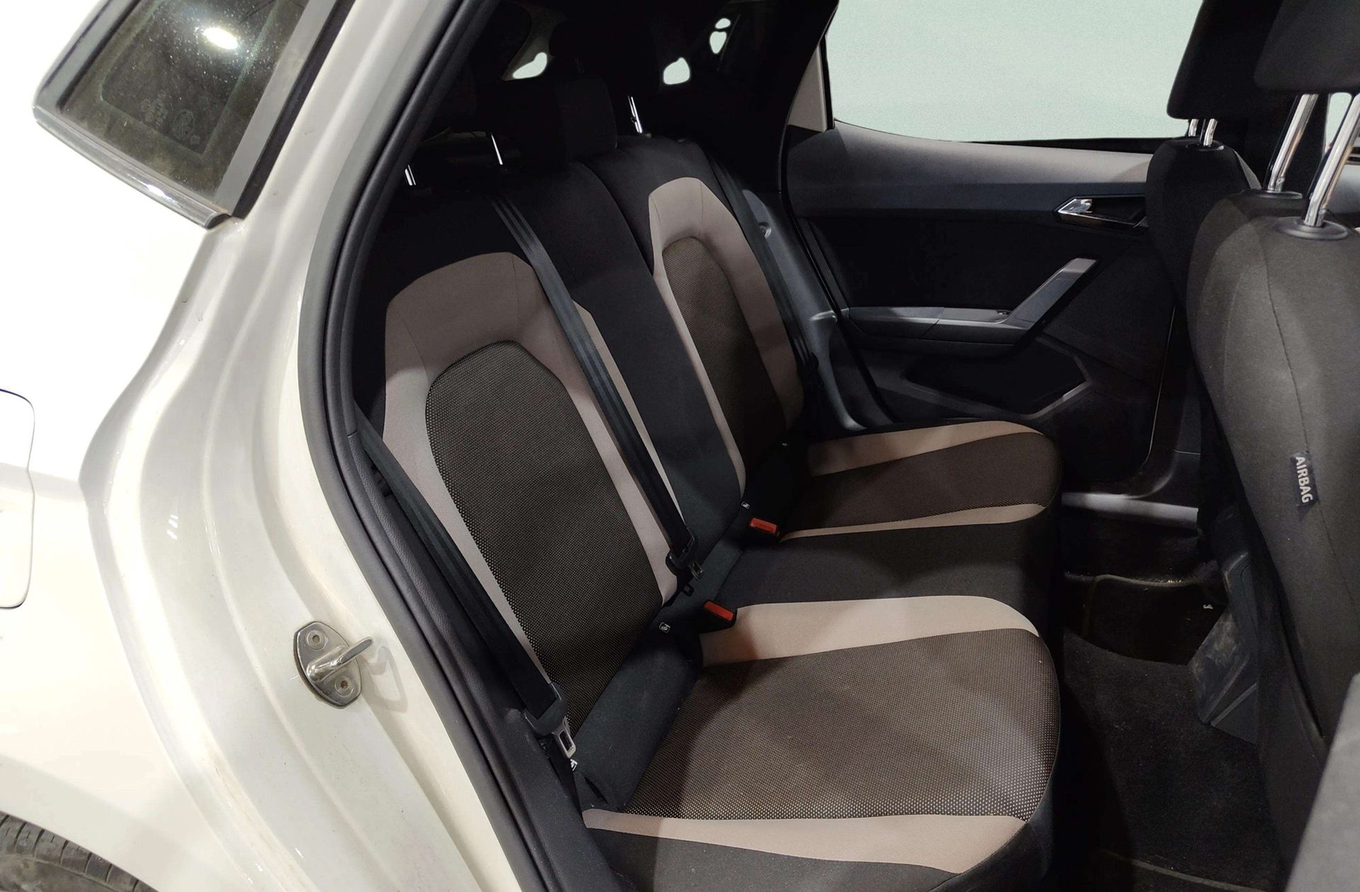 SEAT Ibiza 1.6 TDI Xcellence Plus - foto 19