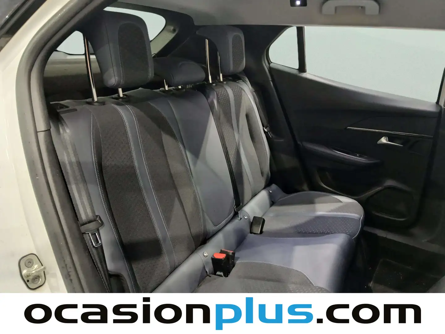 Foto Peugeot 2008 Peugeot 2008 PureTech 130 S&S Allure (130 CV)