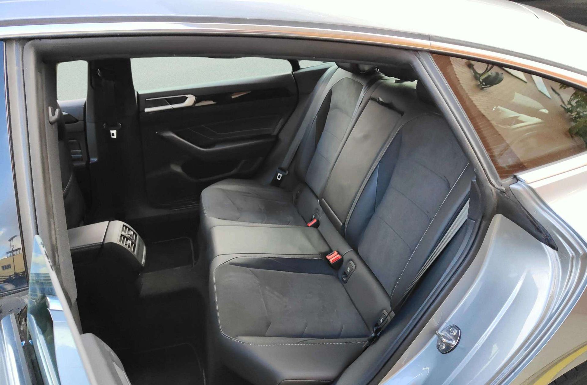 Volkswagen Arteon R-Line 2.0 TDI DSG - foto 12