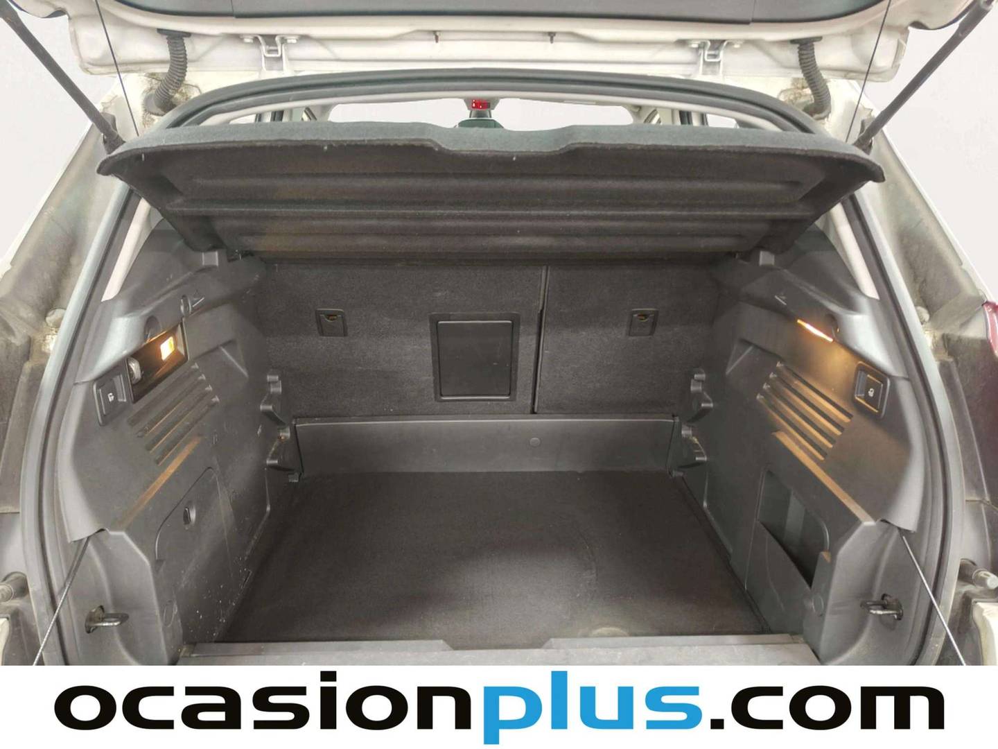 Fotos maletero Peugeot 3008 Peugeot 3008 1.6 BlueHDi FAP Allure (120 CV)