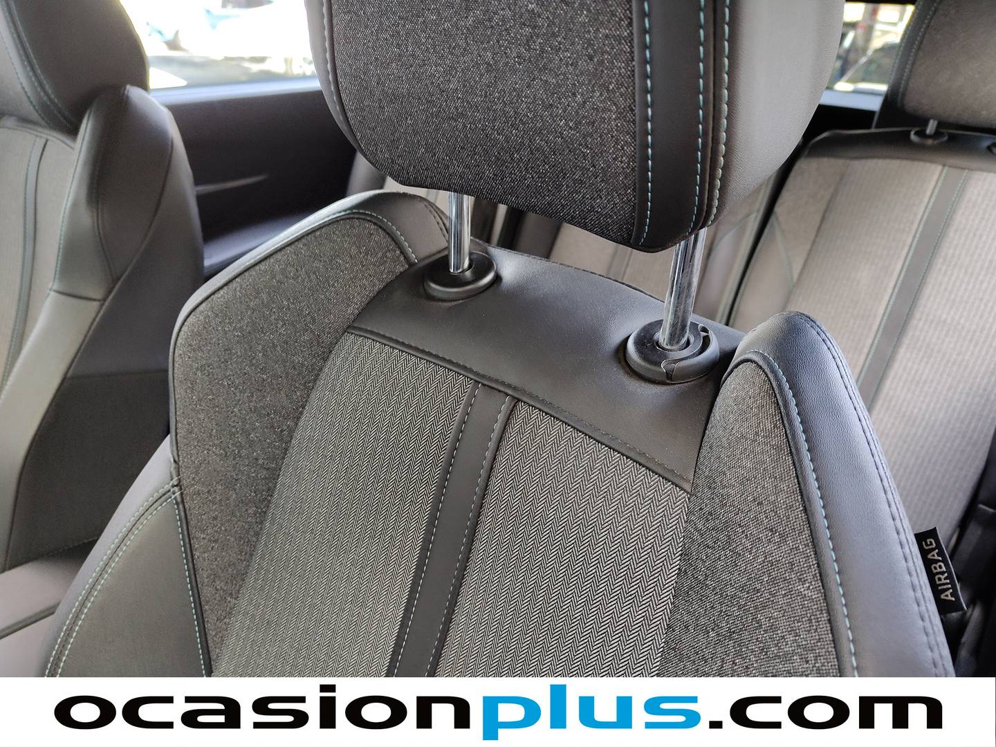 Extras y acabados del Peugeot 5008 Hybrid Peugeot 5008 Hybrid 1.2 Allure Pack eDCS6 (136 CV) 7 Plazas