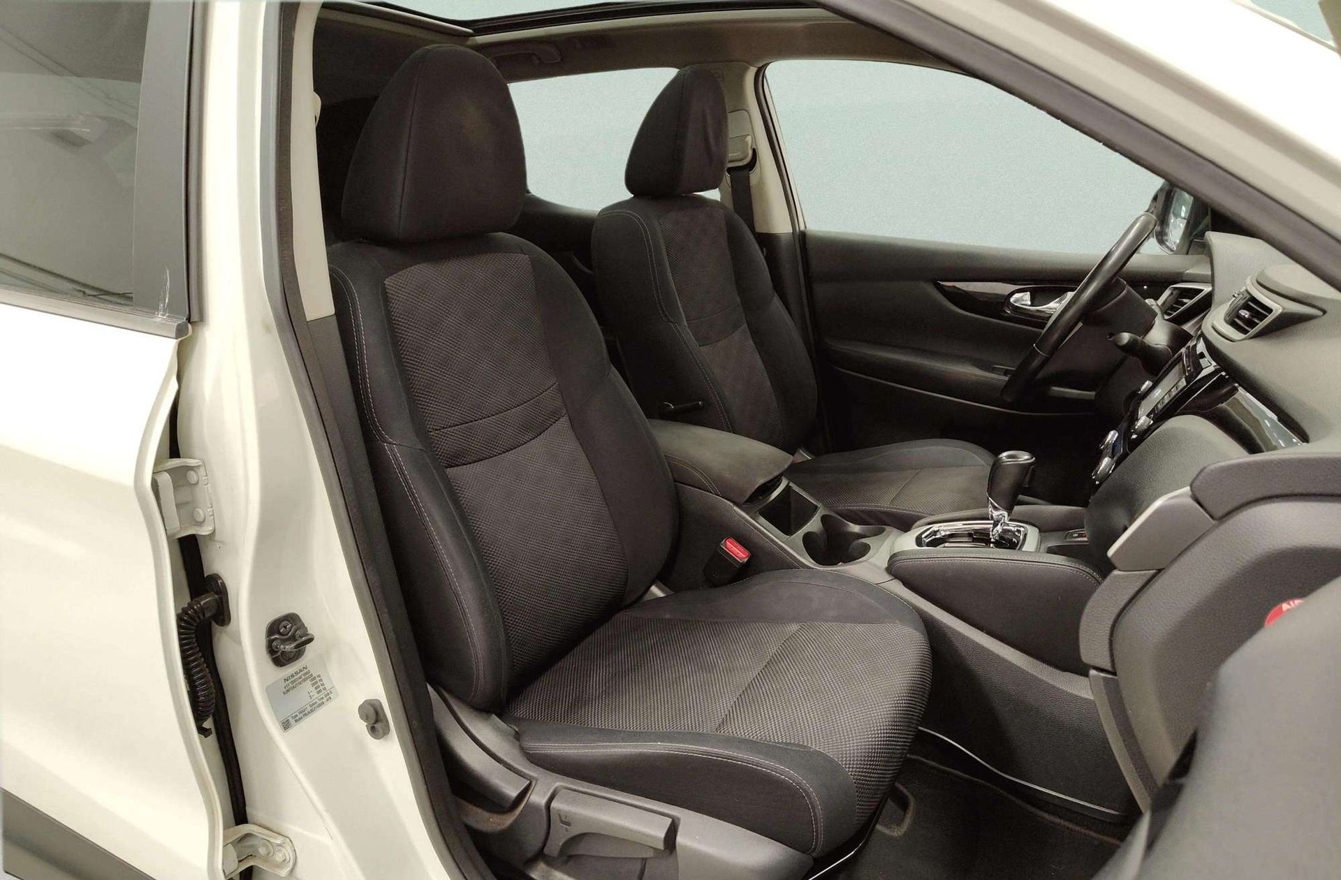 Nissan Qashqai DIG-T 115 N-Connecta 4x2 XTronic - foto 16