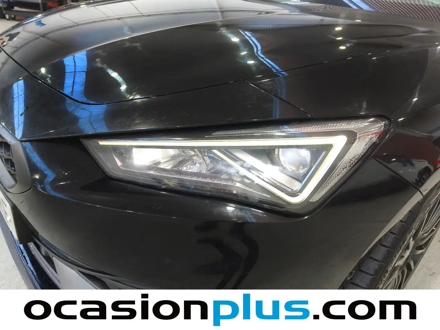 Foto Seat León SEAT León 1.5 eTSI S&S FR Go L DSG (150 CV)