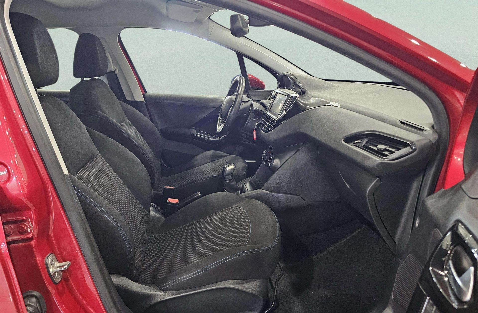 Peugeot 208 PureTech Signature - foto 16