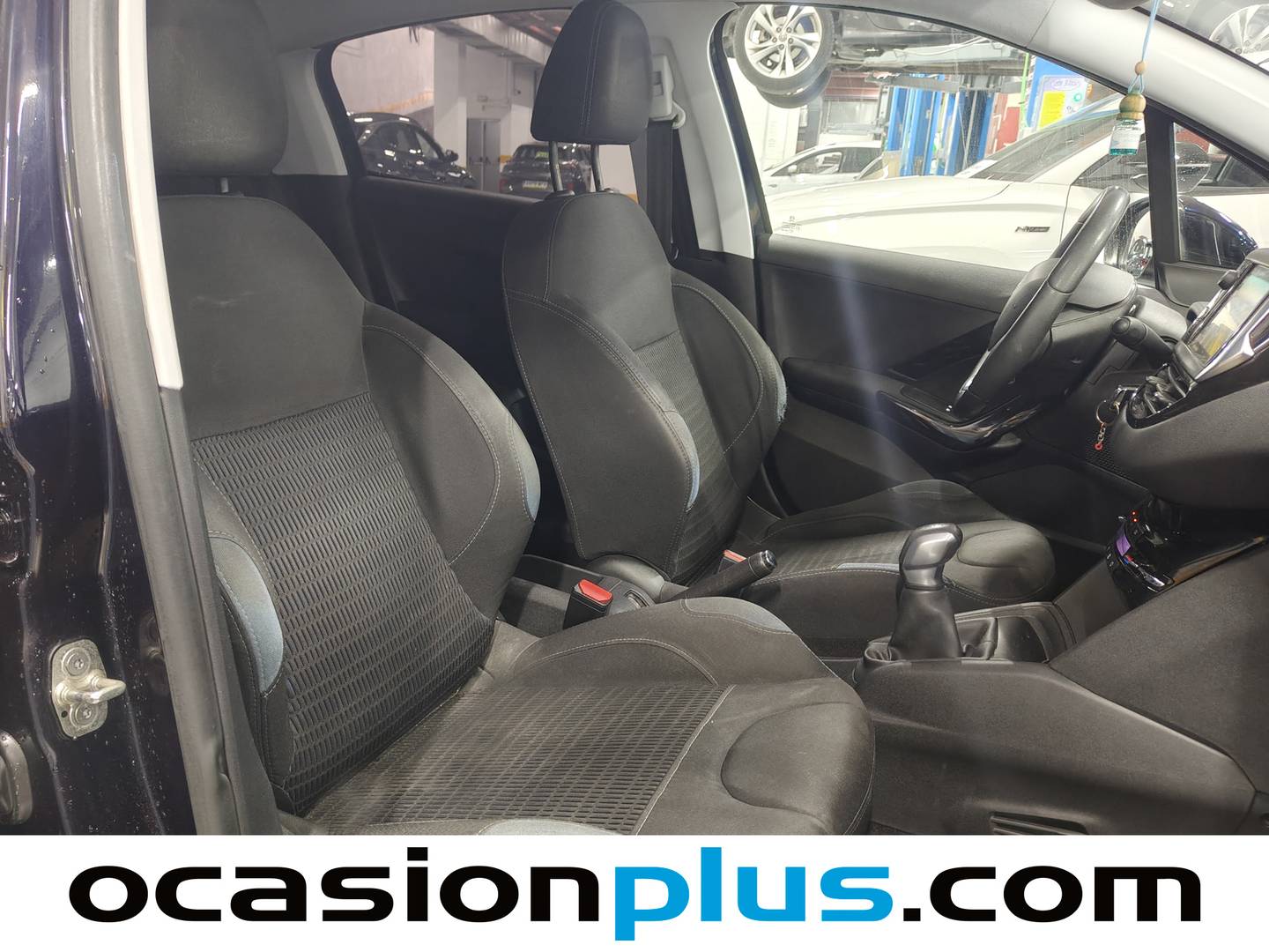 Foto Peugeot 208 Peugeot 208 1.6 e-HDI Allure (92 CV)