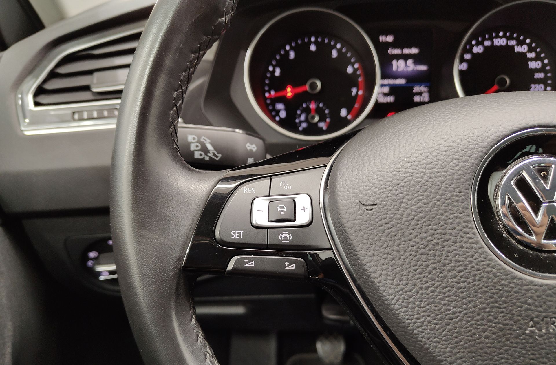 Volkswagen Tiguan Advance 1.5 TSI - foto 26