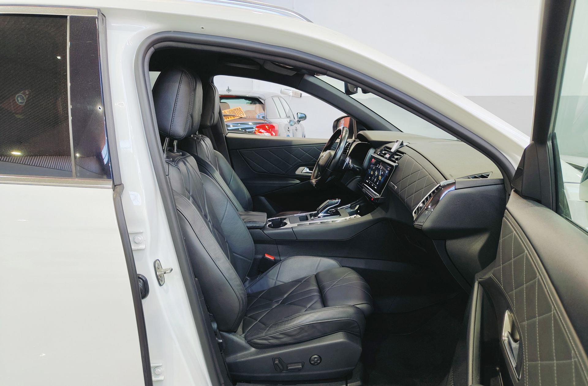 DS DS 7 Crossback BlueHDi 180 So Chic - foto 24