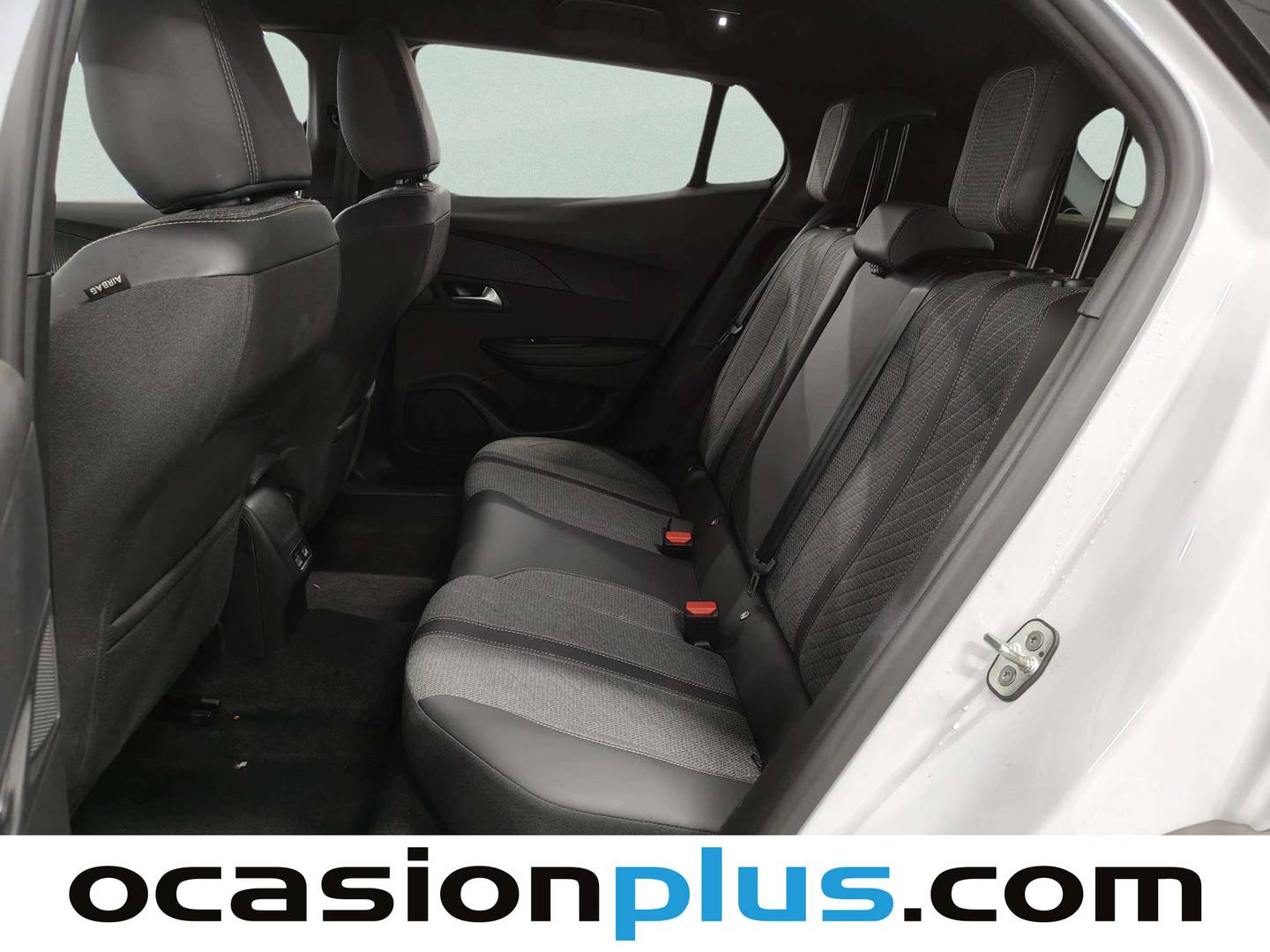 Foto Peugeot 2008 Peugeot 2008 Allure Hybrid eDCS6 (136 CV)