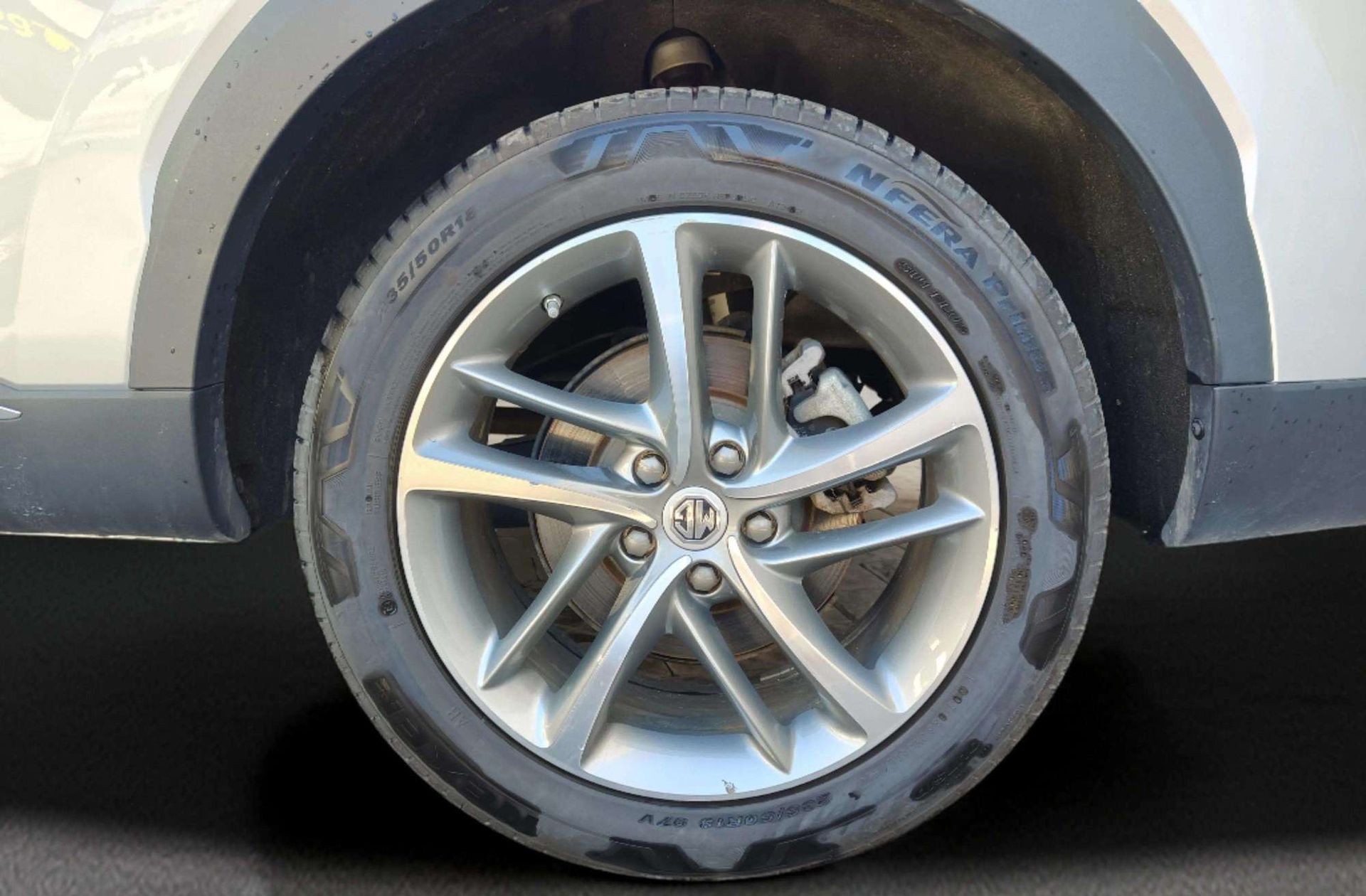 MG HS 1.5 Turbo GDI Luxury DCT - foto 40