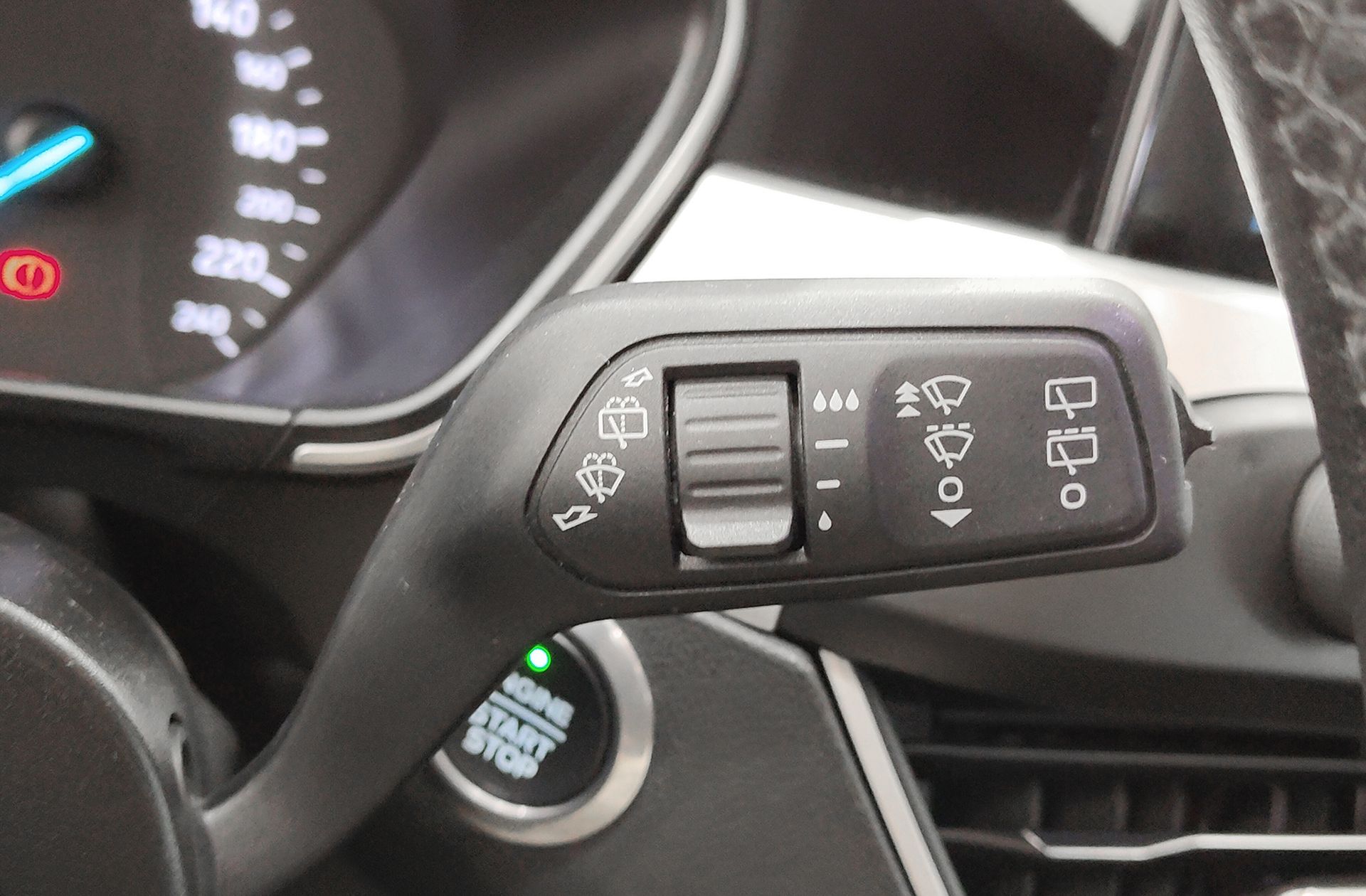Ford Focus SportBreak 1.5 EcoBlue Trend+ - foto 26