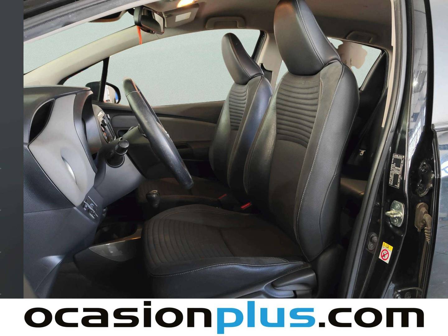 Foto asientos delanteros Toyota Yaris Toyota Yaris 1.5 Hybrid Advance (100 CV)
