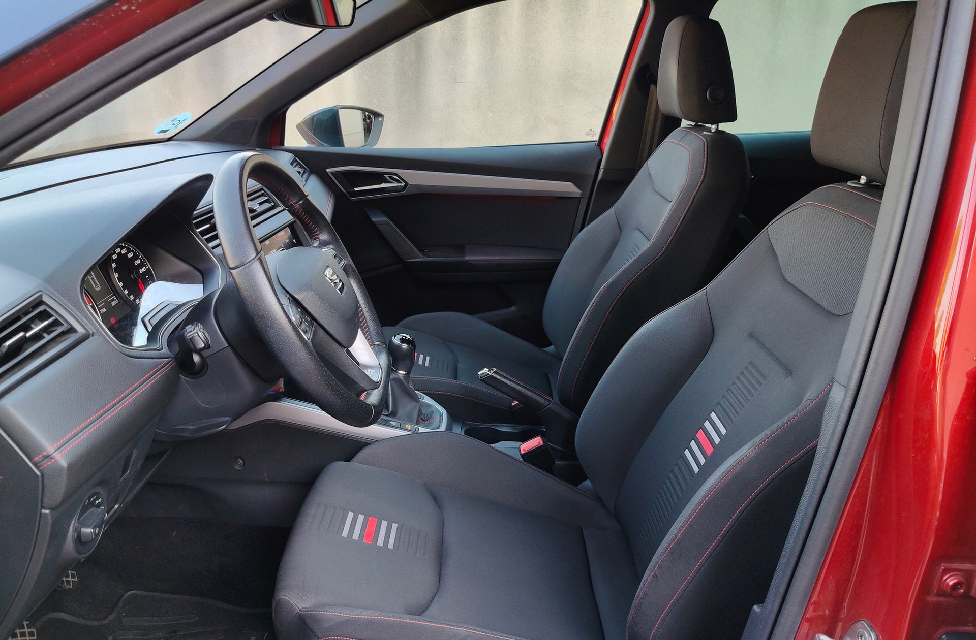 SEAT Arona 1.6 TDI Ecomotive FR - foto 11