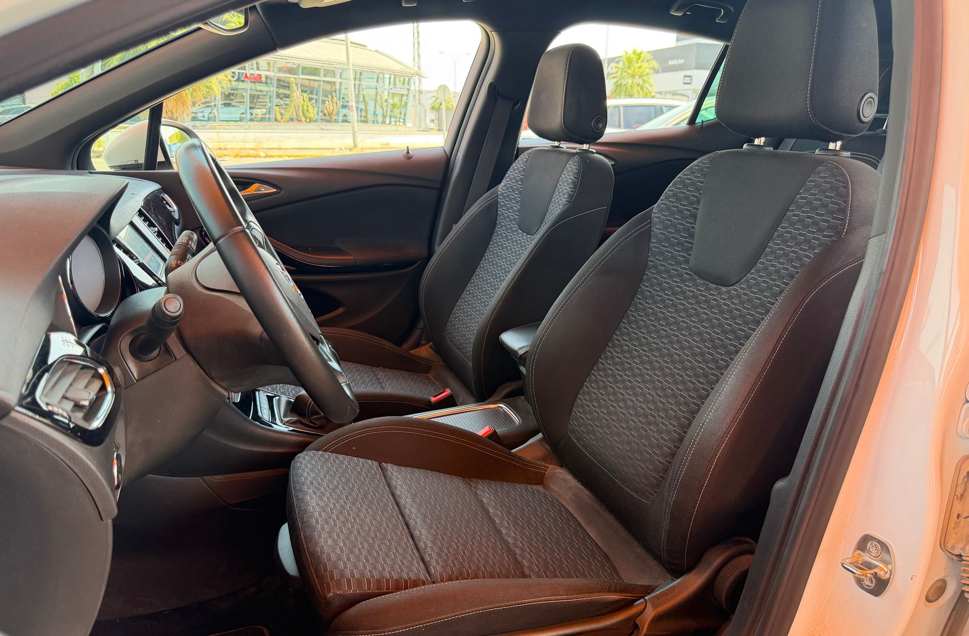Opel Astra 1.6 CDTI Dynamic - foto 10